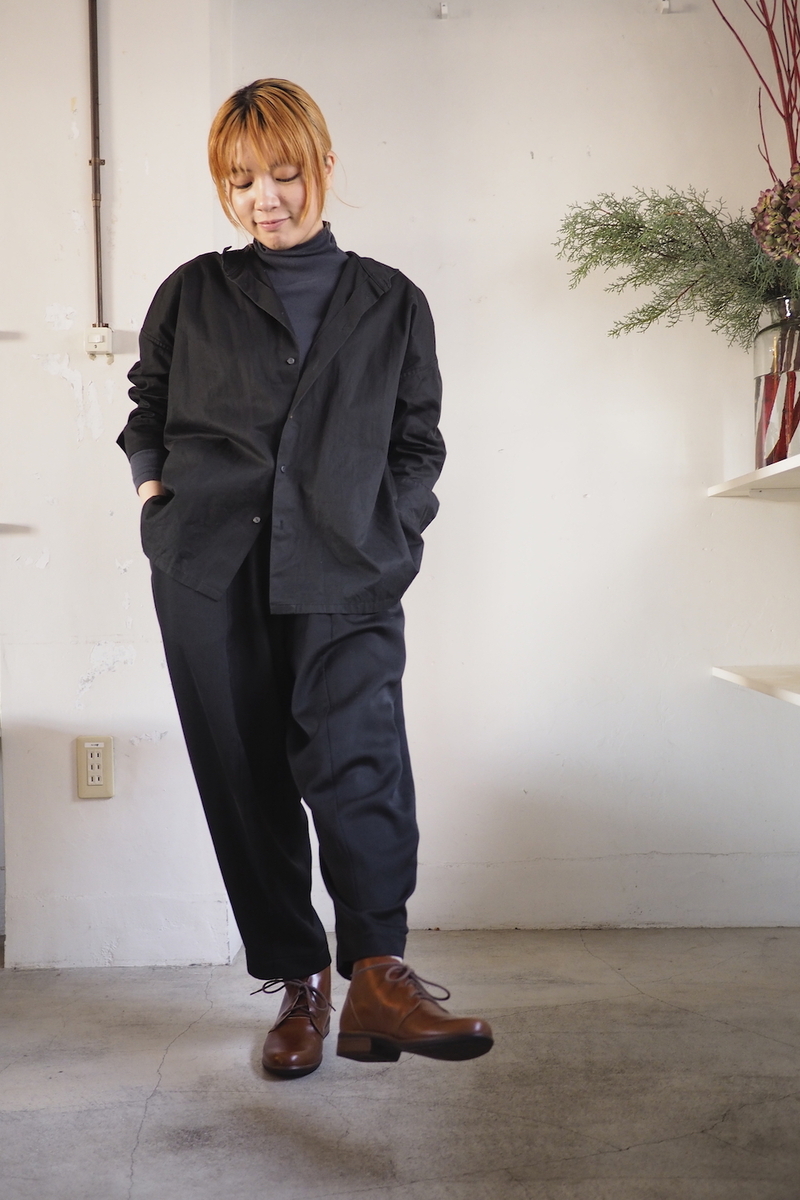 サカト（NAOT TOKYO）のコーデ