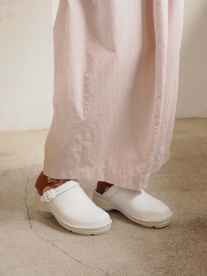 サカト（NAOT TOKYO）のコーデ