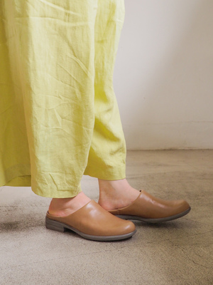 サカト（NAOT TOKYO）のコーデ