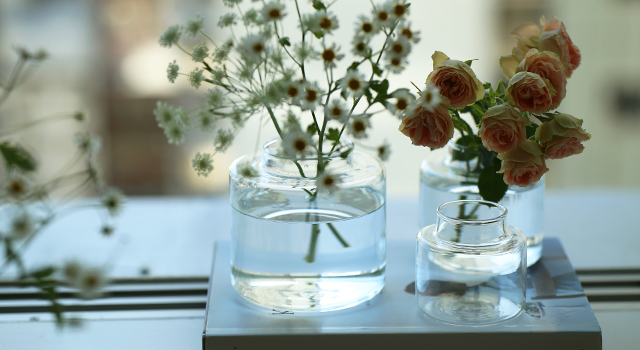 新しいガラスのフラワーベース Kozlife コズライフ キナリノモール