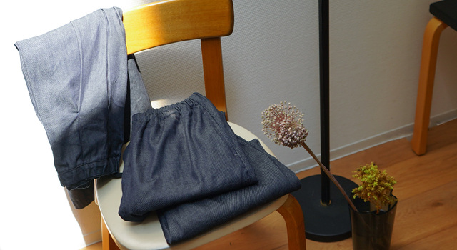 美品 23AW スタンプアンドダイアリー デニムタックスカート ワンウォッシュ 美品 23AW スタンプアンドダイアリー デニムタックスカート ワン