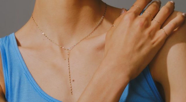 les bonbon|デコルテラインにすっきりと華やぐY字ネックレス - H.O.V  