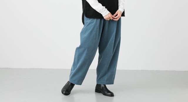 BLUE 新品タグ付き　かぐれ　コーデュロイボリュームパンツ　アーバンリサーチ 楽天市場】コーデュロイボリュームパンツ／かぐれ（kagure） : 丸井