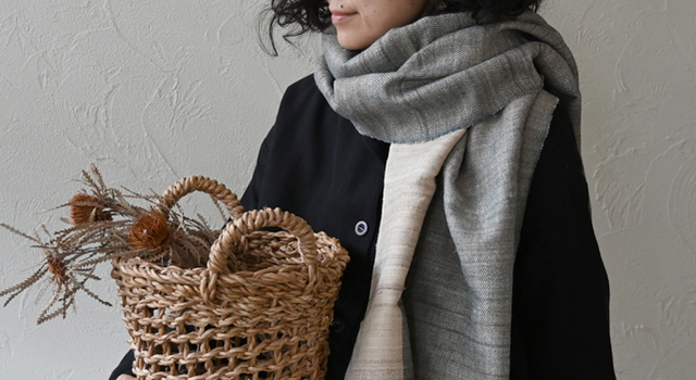 手しごとが生み出す一生モノのシルクストール - sisam FAIR TRADE