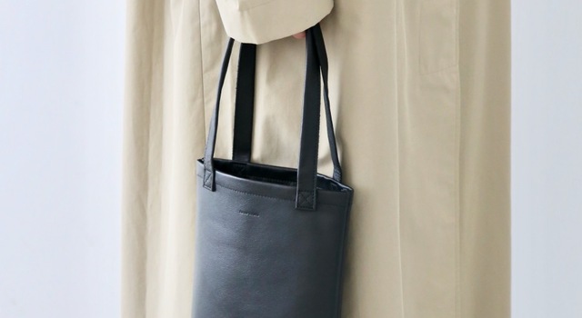 Hender Scheme」から汎用性の高いベーシックバッグが到着 - HOEK