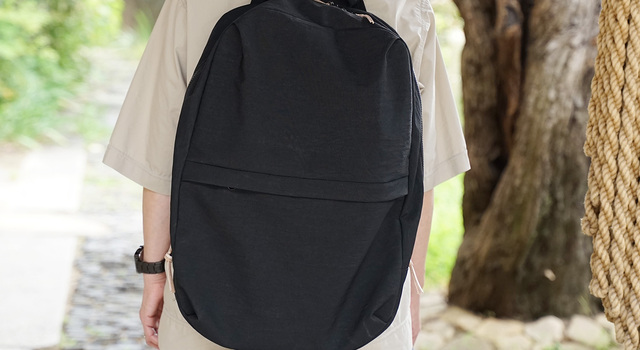 数か月ぶりに再予約がスタート／大人気！カタカナ別注リュック