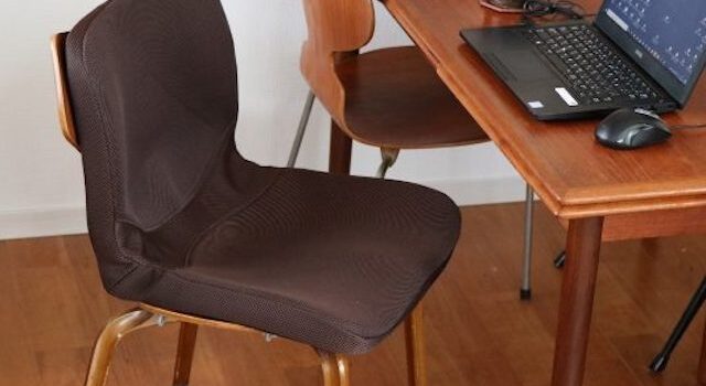 椅子にのせるだけで疲れにくくなった！姿勢が整うシートクッション