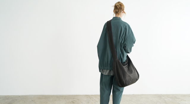 一生もののバッグ】オールレザー鹿革の大きなショルダーバッグ VU