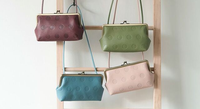 全部で12色！お出かけにちょうどいい「キャンディ トラベル がま口