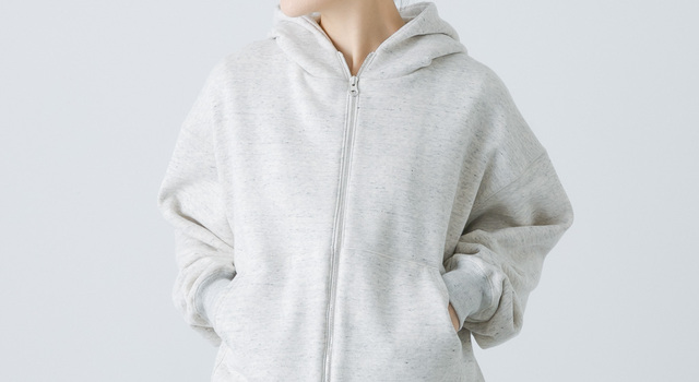 デイリーユースに最適 細部までこだわりを感じる大人のパーカー - か