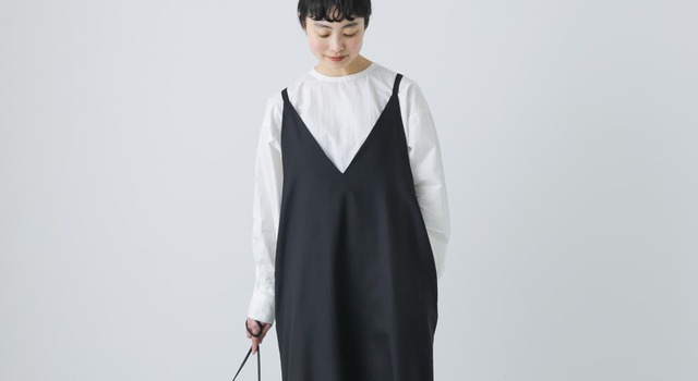 通年で着回せる素材が嬉しい 前後2WAYのジャンパースカート - かぐれ