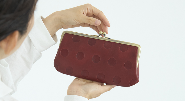 1月【推しアイテム】②「キャンディ ロングがま口ウォレット」 - Kanmi