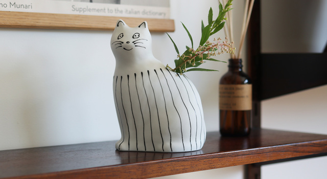 バイヤーピックアップ!】花がない日も美しい。そっと佇む「猫の形」を