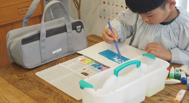届いたその日からすぐ使える！シンプルで高学年まで使える「絵の具