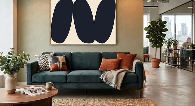 アートポスターで魅せる、ソファの壁スタイリング術 ～Styling Walls