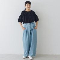 カシミヤの特別な暖かさを足元から。evam evaの「リブレギンス